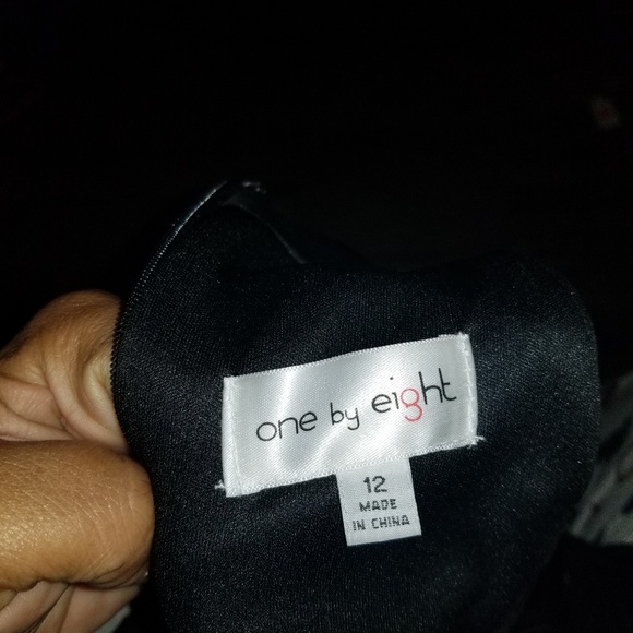 Elegant black crystal embellished gown. - Picture 5 of 5